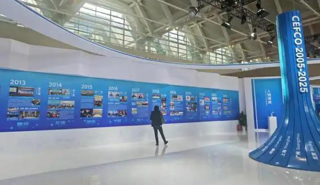 չ��ҵ�ǹ۲쾭�÷�չ��������Ҫ����