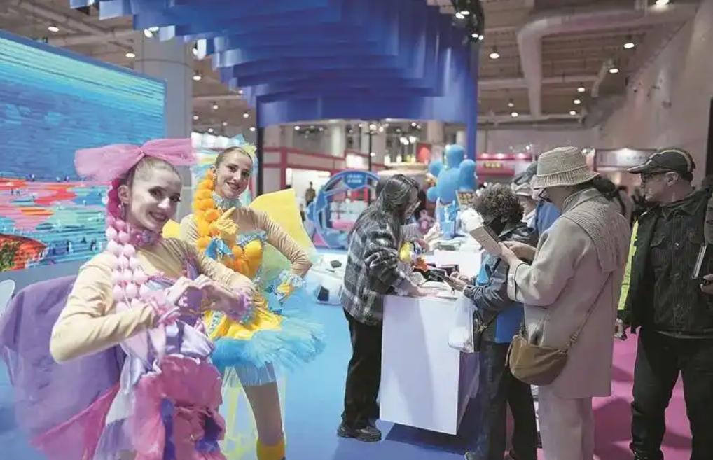 �ڰ˽��й��������������Ļ����β�ҵ���ײ�������Ļ