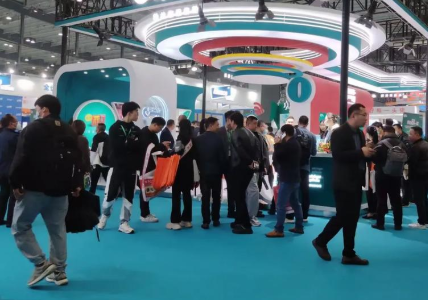 �й���������Ʒ���׻�չ��