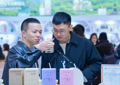 2026�ɶ����ʻ�������������ŷ��ɫ��̼������