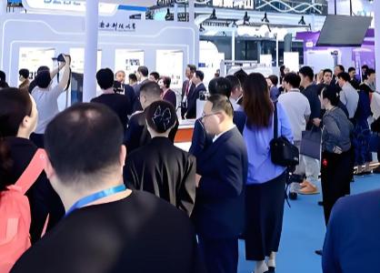 2027��16������ҽ����е��ҽҩ������ҵ������